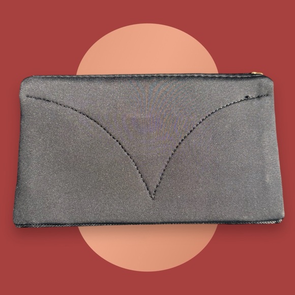 Running Buddy Beltess, Chafe & Bounce Free Water-Resistant & Magnetic Closure - Picture 2 of 3